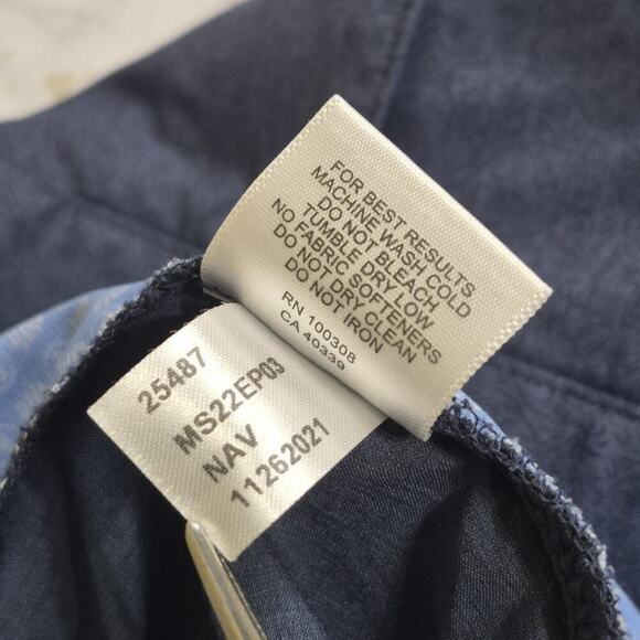 Peter Millar Shackleford Shorts Men 34 Blue Performance Golf Skulls Preppy Style - Picture 5 of 14